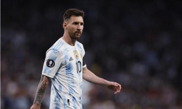 节目组被打脸，请嘉宾请到法制咖！邓莎老公曾向某退休干部行贿